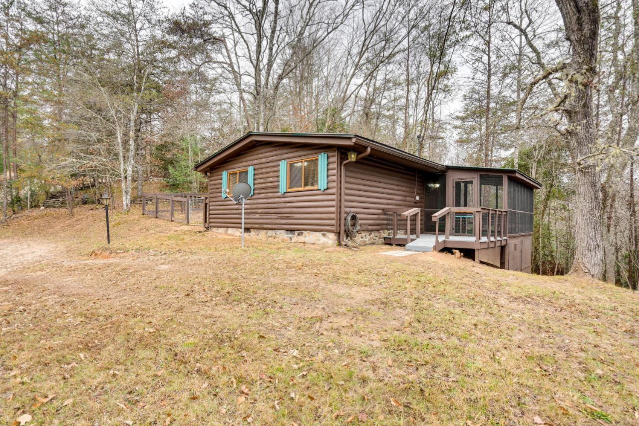 Peaceful Warne Cabin Fenced Yard And Screened Porch Brasstown Eksteriør bilde
