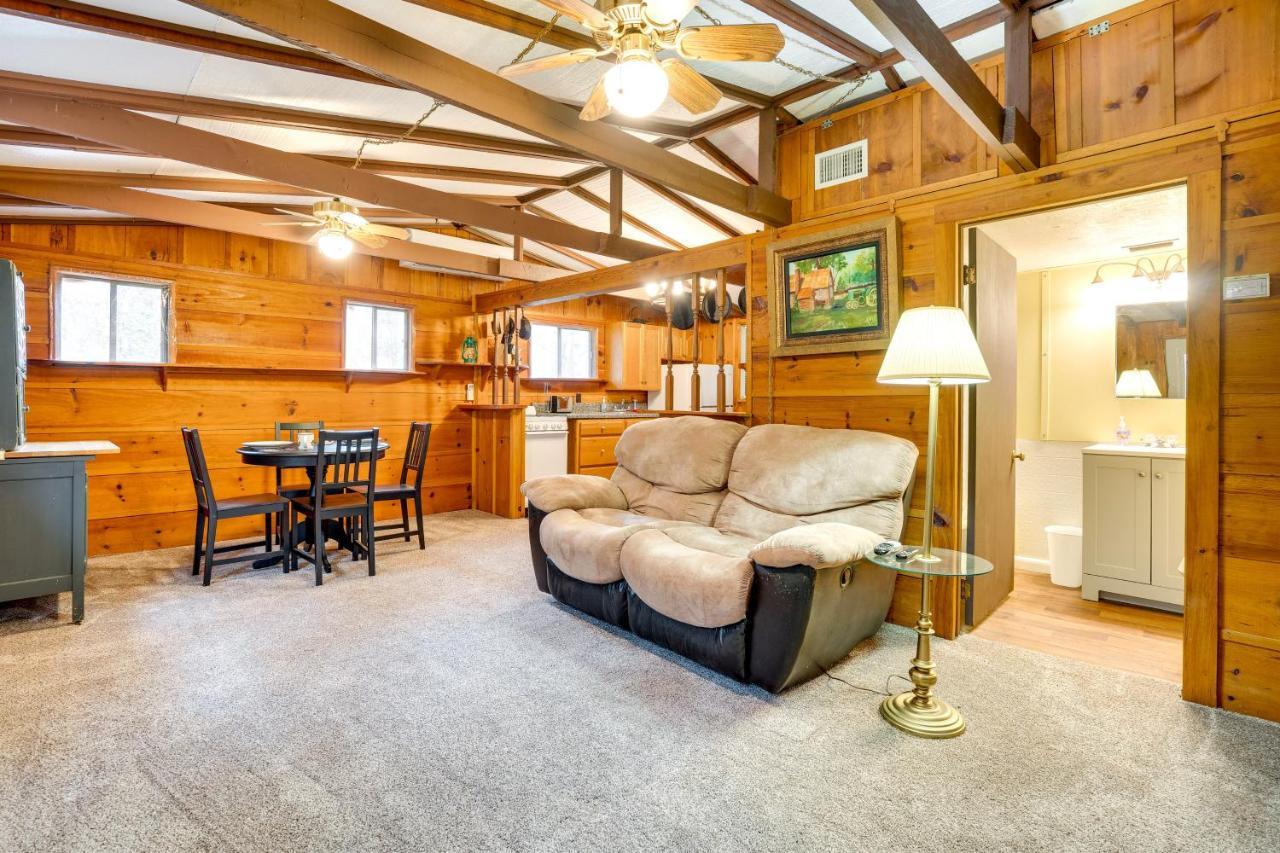 Peaceful Warne Cabin Fenced Yard And Screened Porch Brasstown Eksteriør bilde